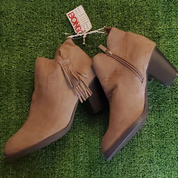 NWT Bongo Womens Zipper Up Ankle Booties with Fringe & Rivet Side Design - Picture 8 of 13